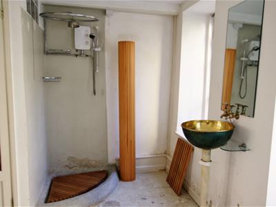 29564536_4.jpg